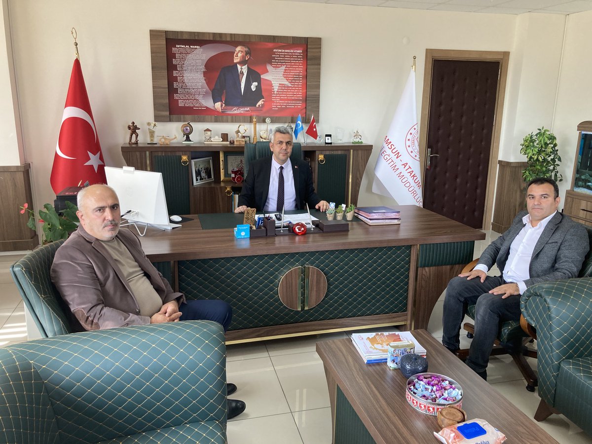 Atakum ilçe milli eğitim müdürü Sayın Mehmet İrfan YETİK’i ziyaret ettik.İlgi,alakası nedeniyle  teşekkür ediyoruz.