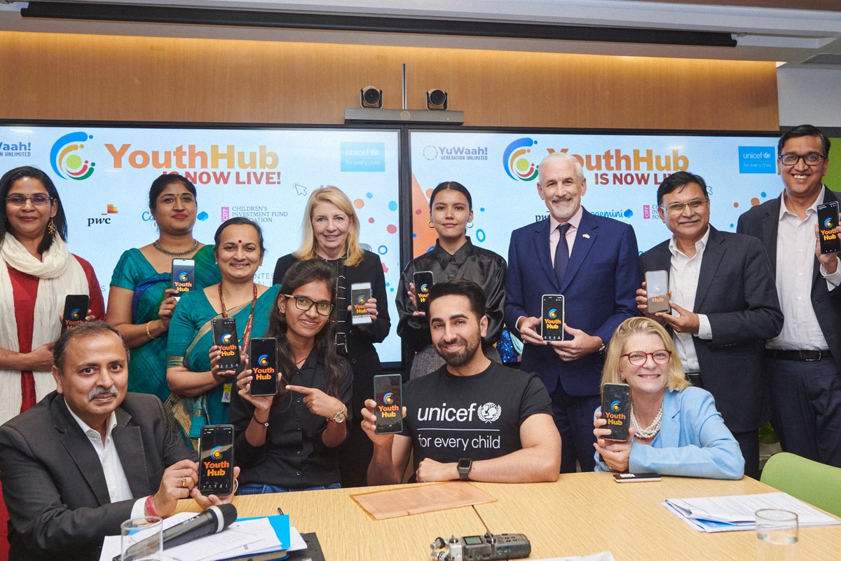 ayushmannk's tweet photo. Proud to have launched the #YouthHub app by @YuWaahIndia and @UNICEFIndia, along with @unicefchief Catherine Russell, @UNICEFIndiaRep  Cynthia McCaffrey, private sector representatives and young people!

Download and check it out now -
https://t.co/Qx8Dstb4YG https://t.co/Svnaq7WNwR