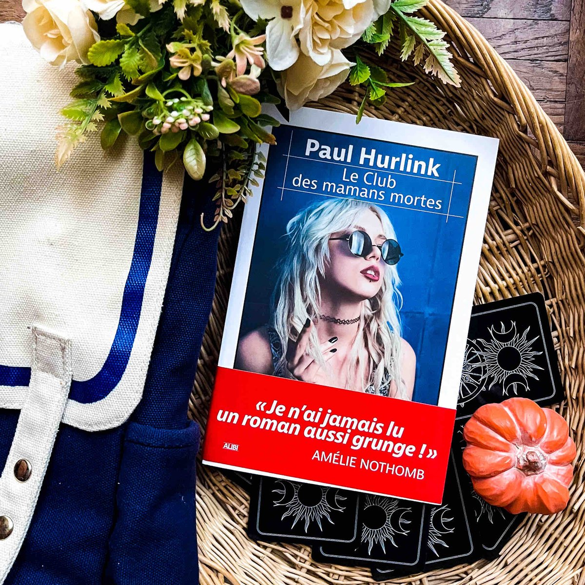 4 lycéens, 1 société secrète : quand le jeu dépasse les règles ! 😱 Découvrez Le club des mamans mortes ici : alibieditions.com/le-club-des-ma…