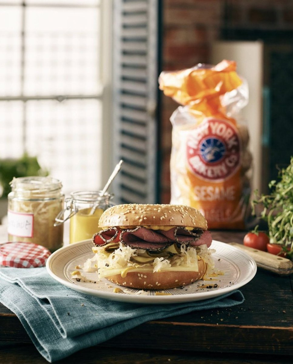 Always bringin' true New York flavours to your screen for delicious lunch inspo... 

#NewYorkOrNothin #ToastofNewYork #NYBCO #NYC #NewYorkCity #NewYorkBagels