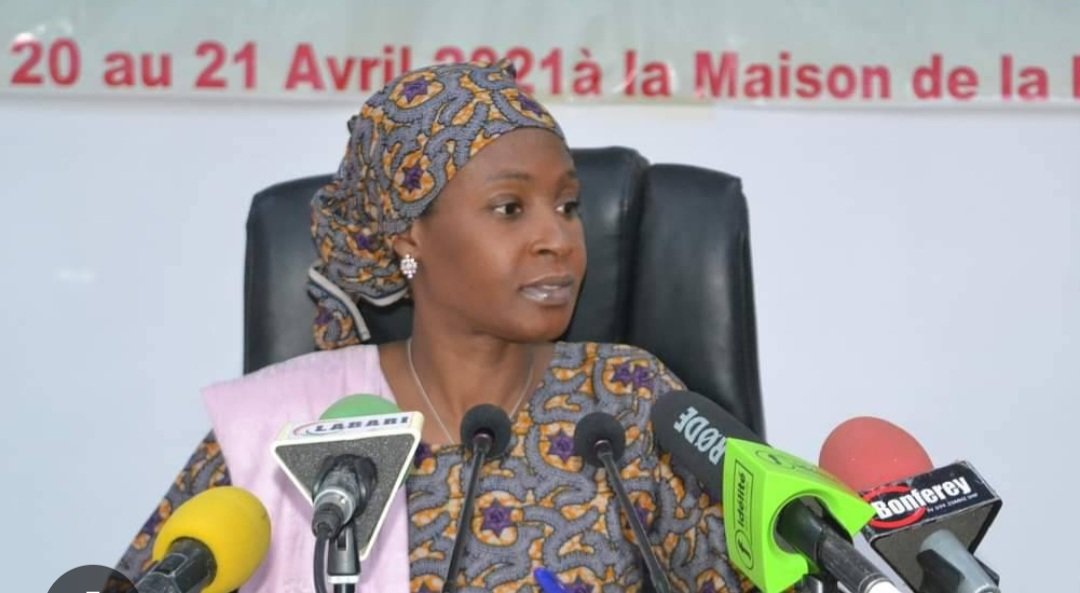 ToudaKaka's tweet photo. #Niger: "Interpellée" (Samira Sabou) depuis le samedi 30 septembre dernier à #Niamey par des hommes en tenues civiles, sa famille, son conjoint, ses camarades et autres parents, amis et connaissances n'ont toujours aucune nouvelle d'elle. Affaire à suivre... https://t.co/JsJIxx4knP
