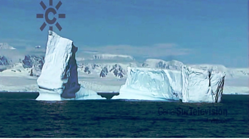 ArchivoCanalSur's tweet image. #4deOctubre 1991 La #Antártida declarada Reserva para la Paz y la ciencia en Madrid por el Tratado Antártico y se prohíbe la explotación minera por 50 años. Recordamos la actividad del &quot;Hespérides&quot; con @TierrayMarRTVA en @canalsur 2005 youtu.be/Tt4cQTwjdPQ #ProtocolodeMadrid