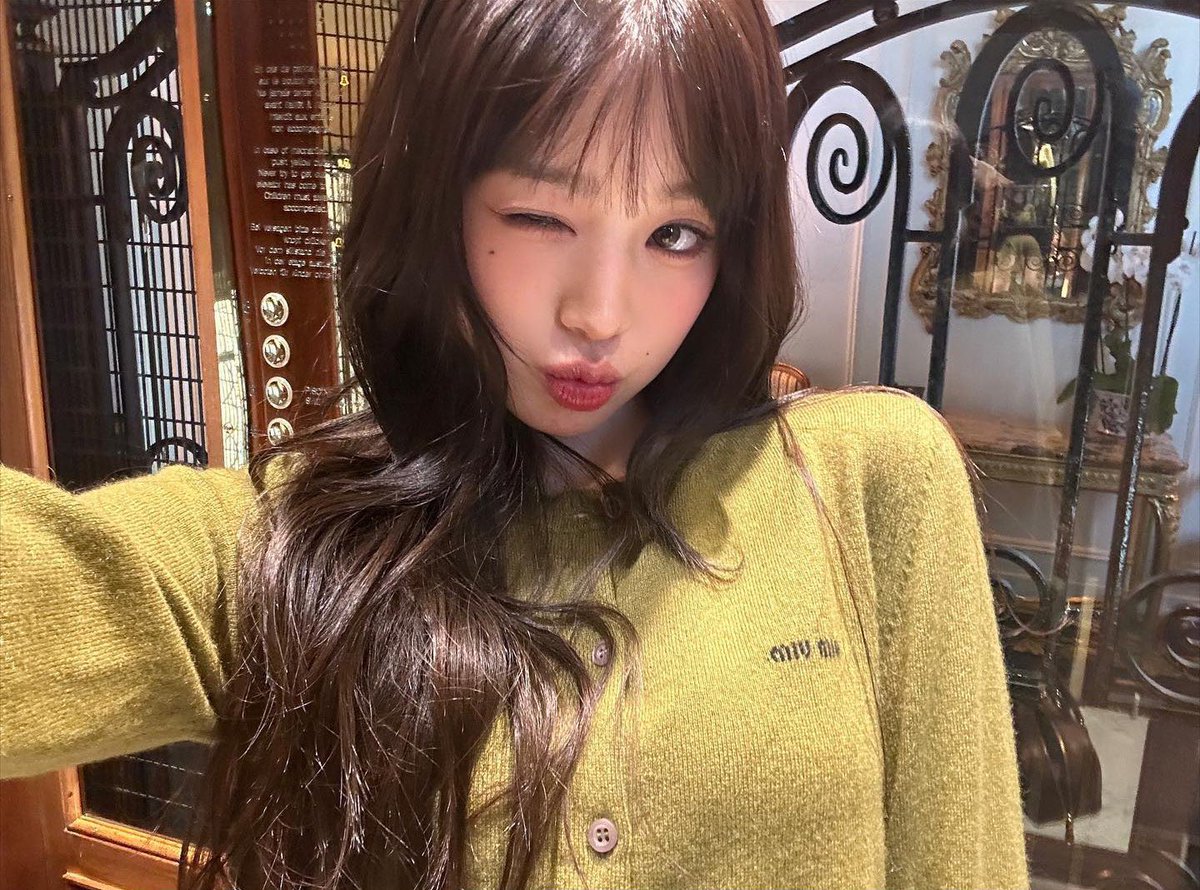 ivepics_'s tweet photo. wonyoung instagram update https://t.co/pHbtgi6vFB