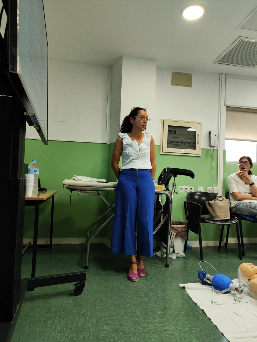Javier Valiente (@lourtauj) on Twitter photo Colaborando con <a href="/GineMac/">Ginecología Macarena</a> en la formación #RCP. Modulo de #RCPbásica dentro del curso de #EmergenciadObstétricas junto con la doctora Eva Morales. <a href="/AyRHUVM/">Anestesiología y Reanimación HUVM</a> Colaborando con <a href="/GineMac/">Ginecología Macarena</a> en la formación #RCP. Modulo de #RCPbásica dentro del curso de #EmergenciadObstétricas junto con la doctora Eva Morales. <a href="/AyRHUVM/">Anestesiología y Reanimación HUVM</a>