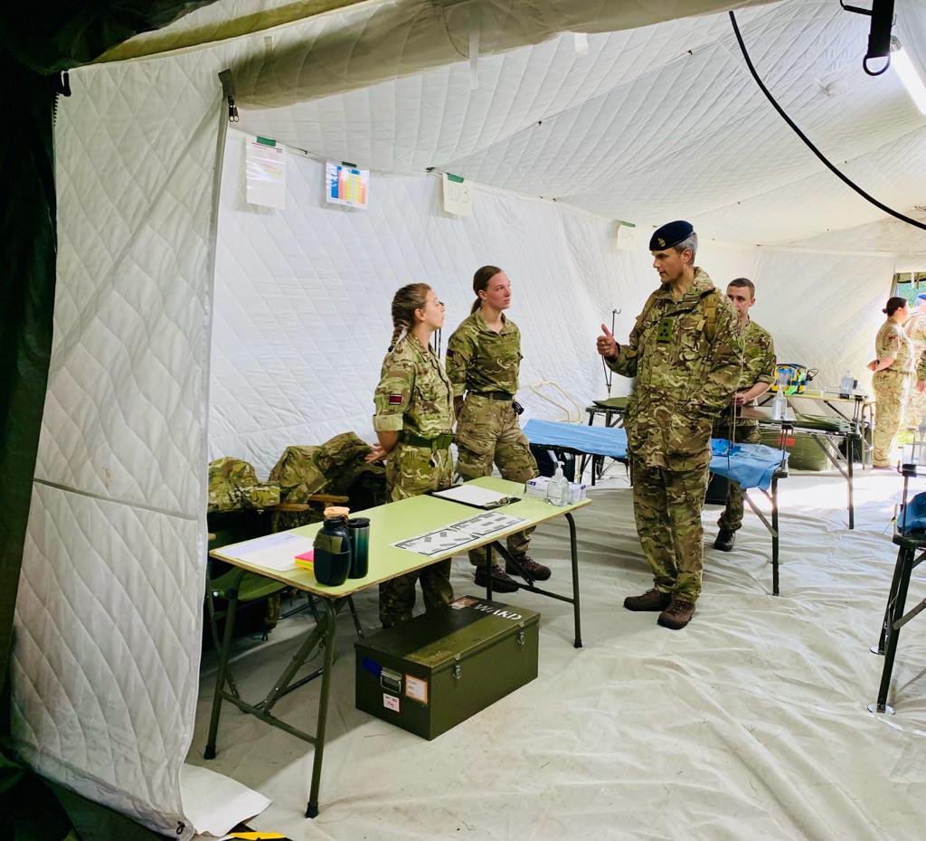 5 Sqn deployed on Ex IRON TITAN with the conceptual Role 2 Initial Entry Capability get the opportunity to brief Field Army Senior Officers on it’s utility. Next step, clinical validation at AMSTC!!!