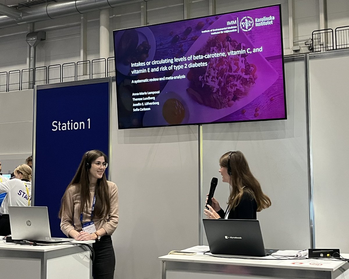 <a href="/AMLampousi/">Anna-Maria Lampousi</a> presenting her systematic review &amp; meta-analysis with the title ’Intakes or circulating levels of beta-carotene, #vitaminC, and #vitaminE and risk of #type2diabetes’. 

#EASD #EASD2023 #diabetes