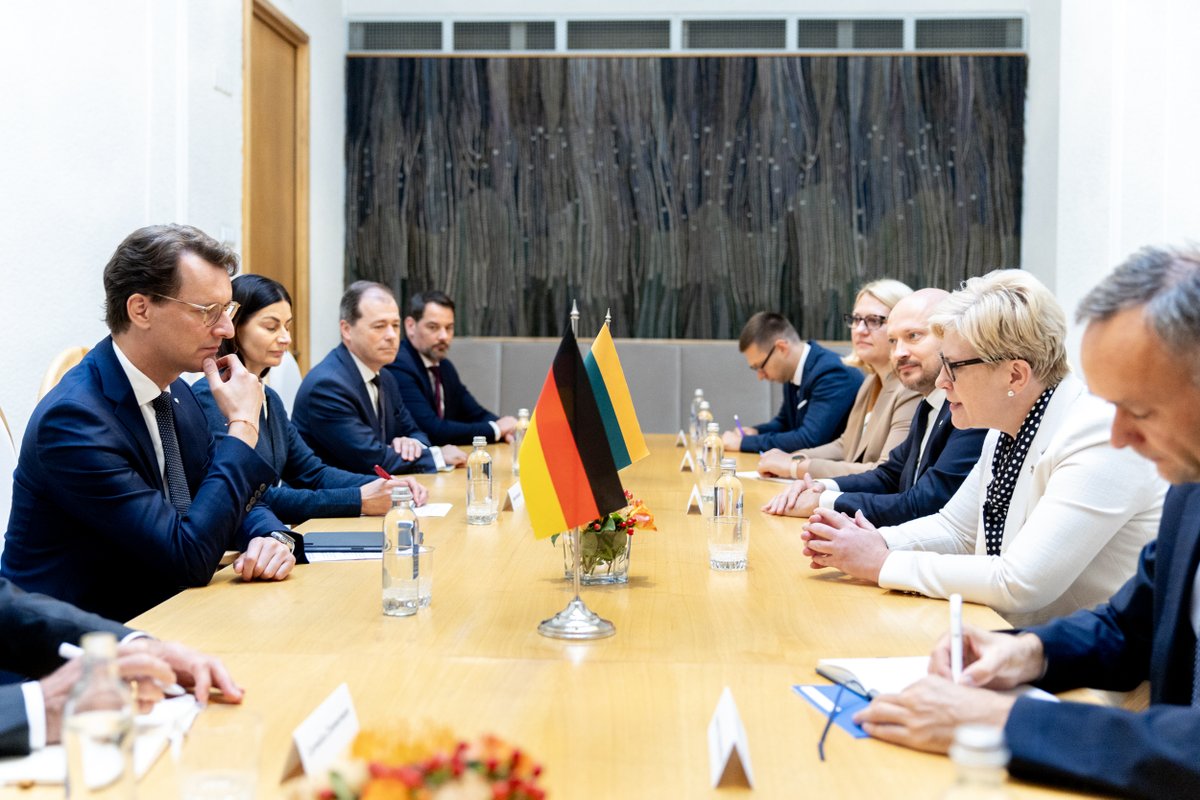 Warm meeting & great exchange with @HendrikWuest, discussing the special partnership and many close ties that Lithuania and Germany share. Friendship between countries and our people are invaluable in all times, especially the challenging ones.