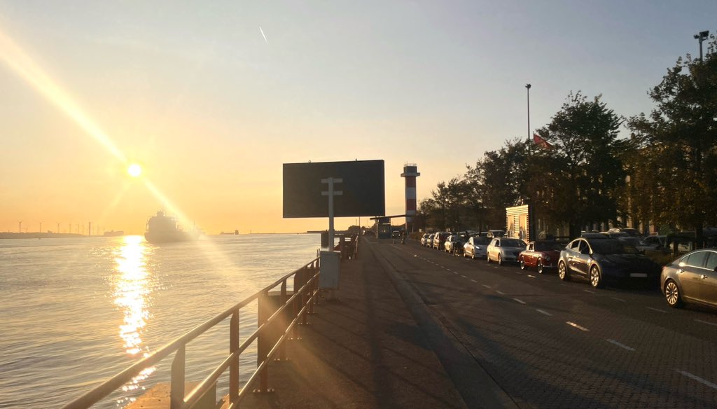 Y__Tesla's tweet image. Leaving continental Europe. Sunset at Hook of Holland Ferry Terminal 🇳🇱. Model Y is a beast - perfect car for a road trips. 

@tesla

#Tesla #teslamodely #tesladesign #cleanair #sustainability #teslalove #teslasupercharger #teslafan #teslaroadtrip #teslanetherlands #TeslaEurope