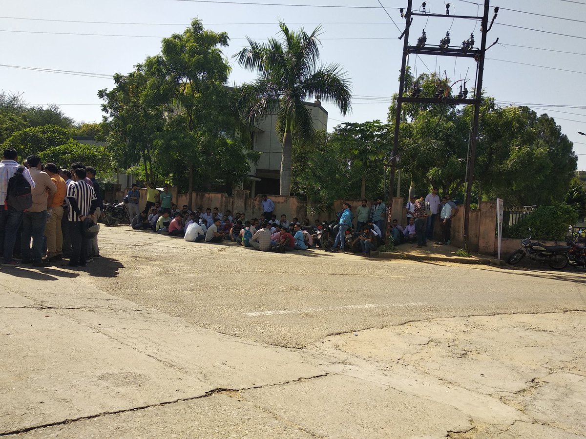 Pharmacist भर्ती को लेकर सीफू में जमा हुए प्रदेश भर के फार्मासिस्ट <a href="/RajCMO/">CMO Rajasthan</a> <a href="/RajGovOfficial/">Government of Rajasthan</a> <a href="/_lokeshsharma/">Lokesh Sharma</a> <a href="/plmeenaINC/">Parsadi Lal Meena</a> <a href="/1stIndiaNews/">First India News</a> 
फार्मासिस्ट भर्ती प्रोविजनल लिस्ट जारी करो। <a href="/RajNHMPharma/">💊फार्मासिस्ट भर्ती संघर्ष समिति💉</a> <a href="/copretivepharma/">Raj. Cooperative Pharmacist.</a>