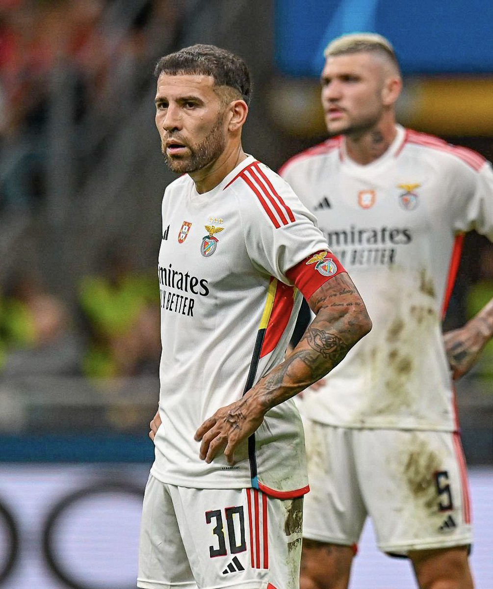Agora mais a frio passo aqui para dizer que o Benfica não perde mais nenhum jogo neste grupo. 

Com base em quê? Nem eu sei, mas é o que acredito.