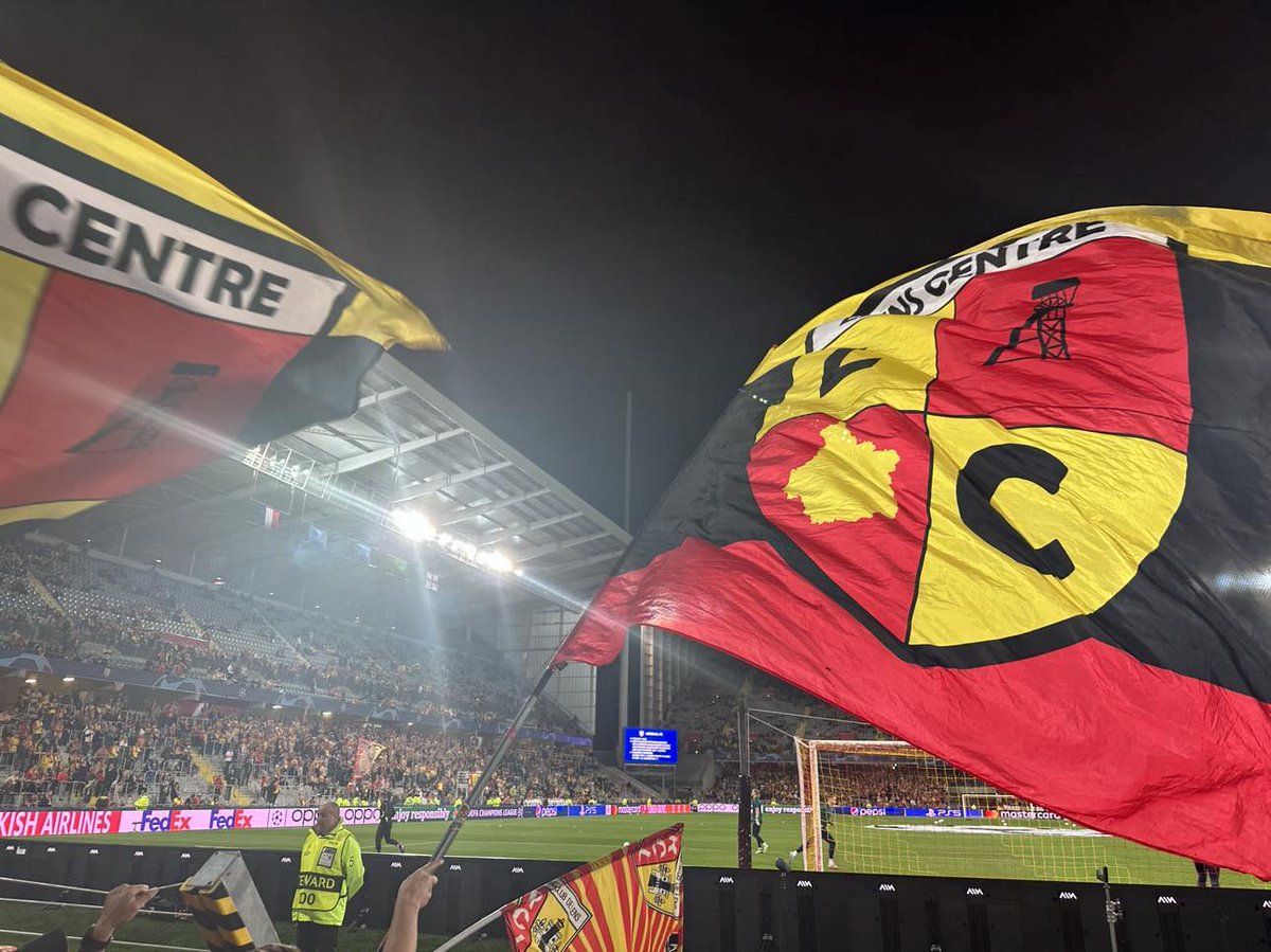lens_centre's tweet photo. Quel réveil merveilleux !!! 😍🇪🇺
Le @RCLens ... source de bonheur ! 
Merci lensois ! 💪🏼🔴🟡 https://t.co/aONztlD1Sd