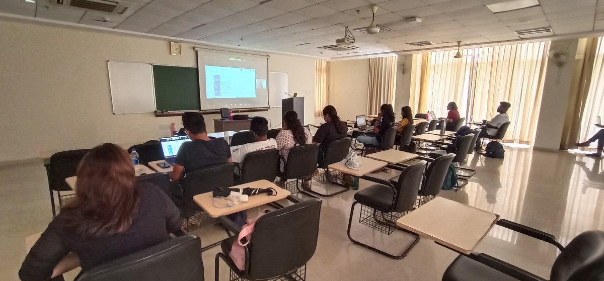 schoolofcomms_'s tweet photo. The School of Comms had the privilege of hosting one of our illustrious alumna, Ms. Mahek Sharma, (Class of 2023 – UG), Asst. Event Manager (Operations) at Economic Times, for an enlightening online session on Event Management Industry &amp; Operations with the 3rd year UG students. https://t.co/TKMSXNtpnC