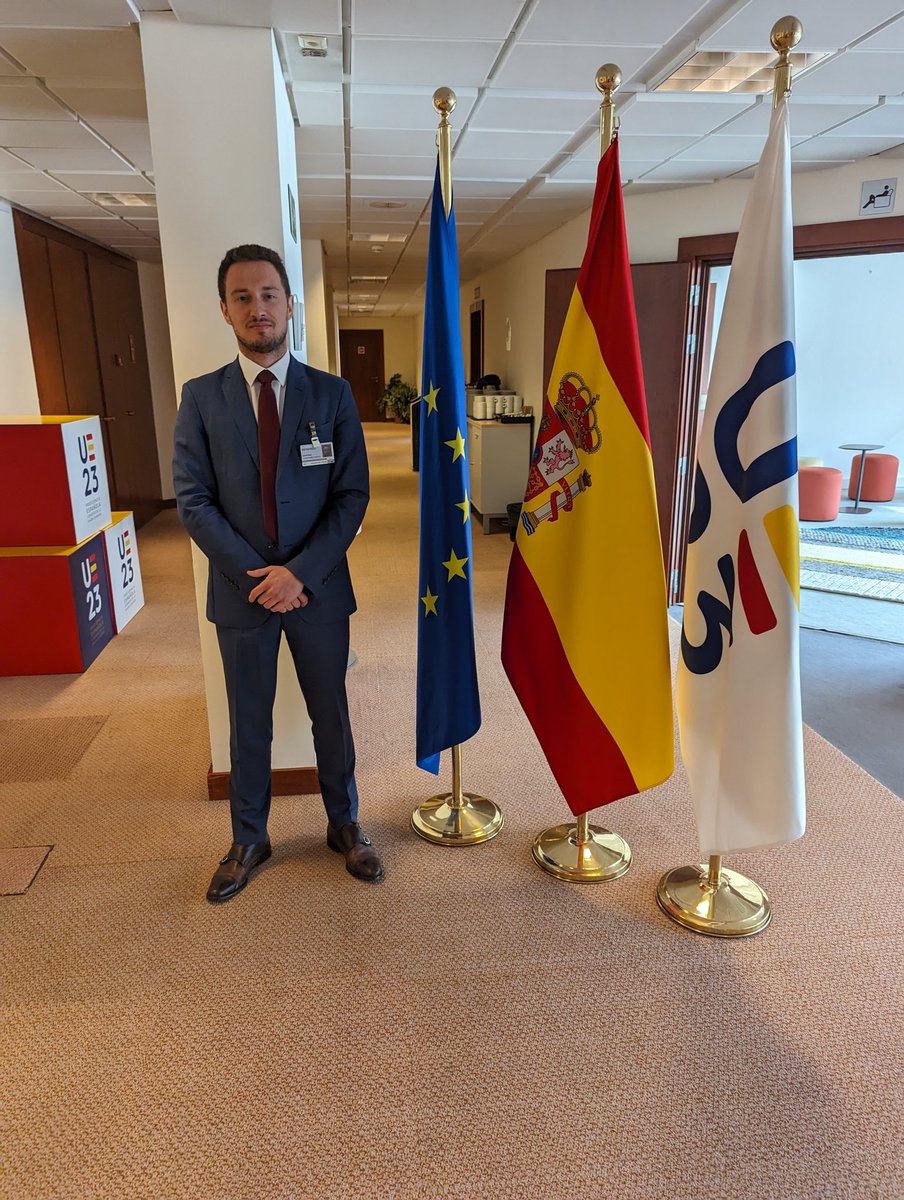 gardeluca's tweet photo. Con la Presidencia española de la UE en #Bruselas para avanzar en la negociación del proyecto de reglamento sobre la prohibición de los productos derivados del trabajo forzoso en la #UniónEuropea
#EuropeanUnion #ForcedLabourBan
#PEUE #España
@france_espagne
@MAECgob https://t.co/rCvkfpINz4