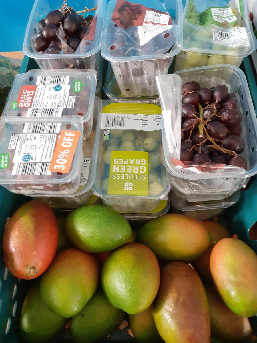 FridgeSwansea's tweet image. Thanks to @MarinaTesco for a huge donation of over 100kg of #surplus food this week for our #CommunityFridge! 

#EatWell
#LiveWell
#HereForSwansea