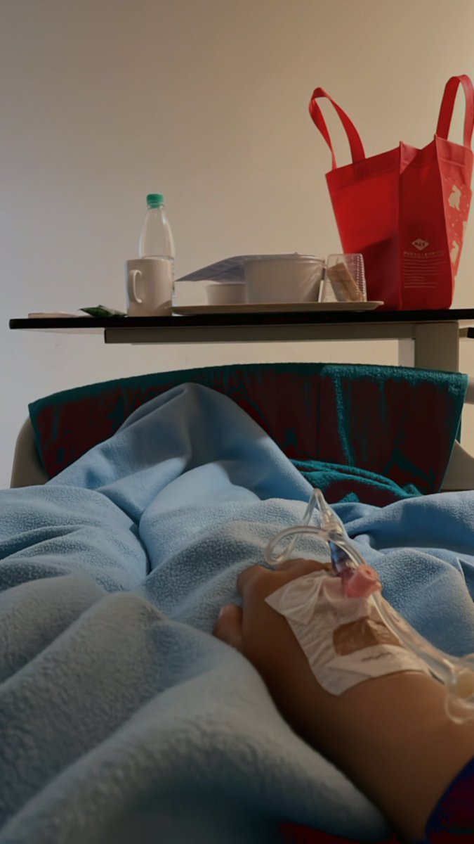 linono_'s tweet photo. worst day in a year💉 https://t.co/nQIwLDYlIy