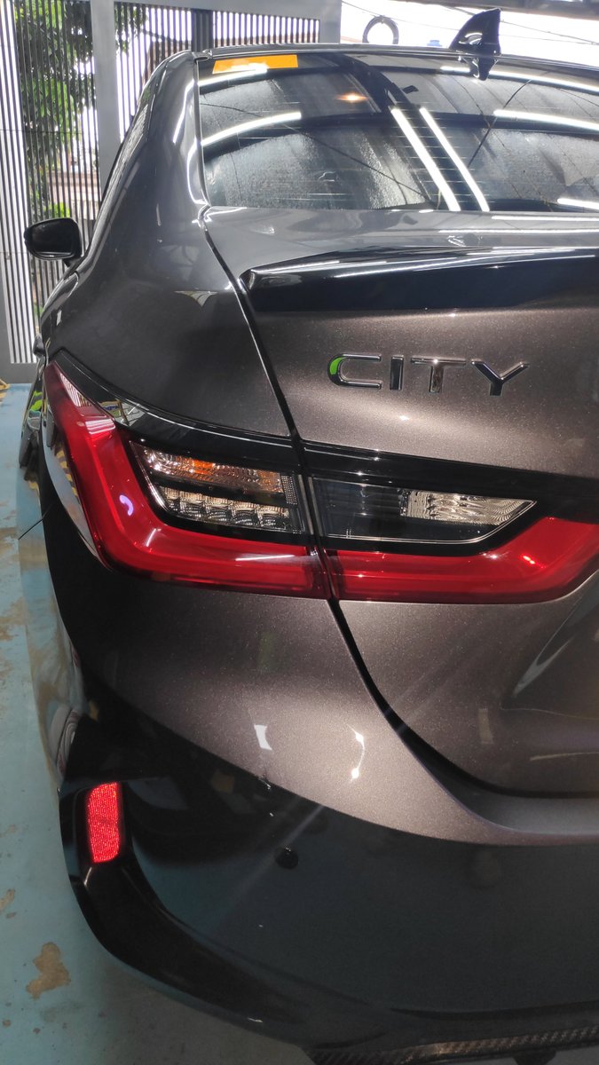 NewSocietyHub's tweet image. One year later and our exterior auto detailing still shines bright! 

Let your car steal the spotlight with our maintenance coating after a year of top-notch auto detailing!

Get ready to turn heads on the streets!
#nanographene #paintprotection #longtermprotection #shinyfinish