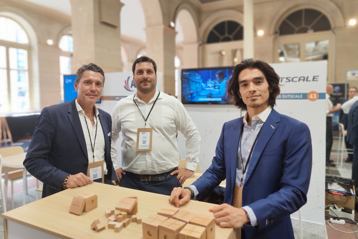 outscale_fr's tweet image. Heureux d&apos;avoir participé à #AMTECHDAY !

🤝Merci aux participants &amp;amp; partenaires de notre atelier, qui nous a permis de présenter OUTSCALE Business Experience for Financial Services avec des cas d&apos;usage concrets 🚀 @BNPParibas #AGAMAConseil @outscale @davidchassan @RJL92 #RegTech