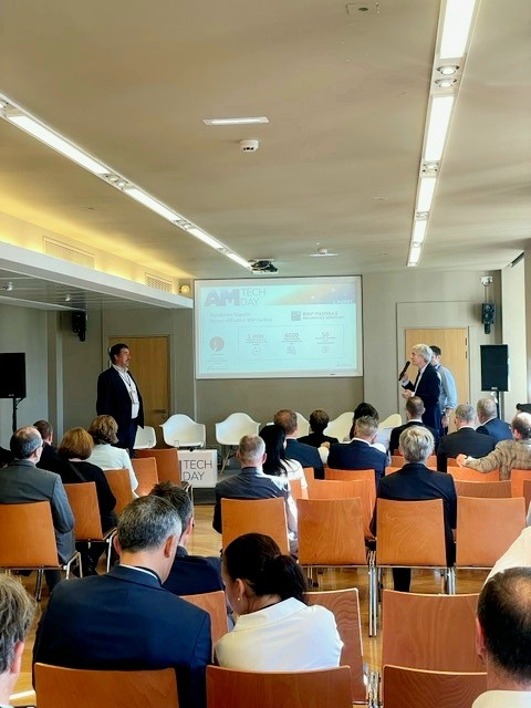 outscale_fr's tweet image. Heureux d&apos;avoir participé à #AMTECHDAY !

🤝Merci aux participants &amp;amp; partenaires de notre atelier, qui nous a permis de présenter OUTSCALE Business Experience for Financial Services avec des cas d&apos;usage concrets 🚀 @BNPParibas #AGAMAConseil @outscale @davidchassan @RJL92 #RegTech