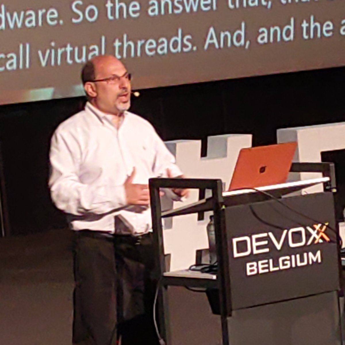 kwakeroni's tweet photo. So happy to see @BrianGoetz back at @Devoxx Belgium https://t.co/Hk3ttikMeH