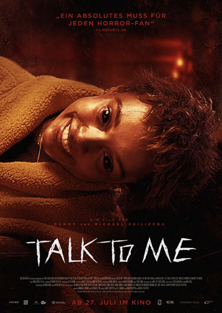#TalktoMe 
Teenagers using a creepy mummified hand to invite spirits - what can go wrong? 

The concept simple enough, but well executed, real-scary! 

Superbly crafted by the #Philippou brothers, solid performances, a treat for Horror-Fans for sure.

#thatguyfromcinemaforensic