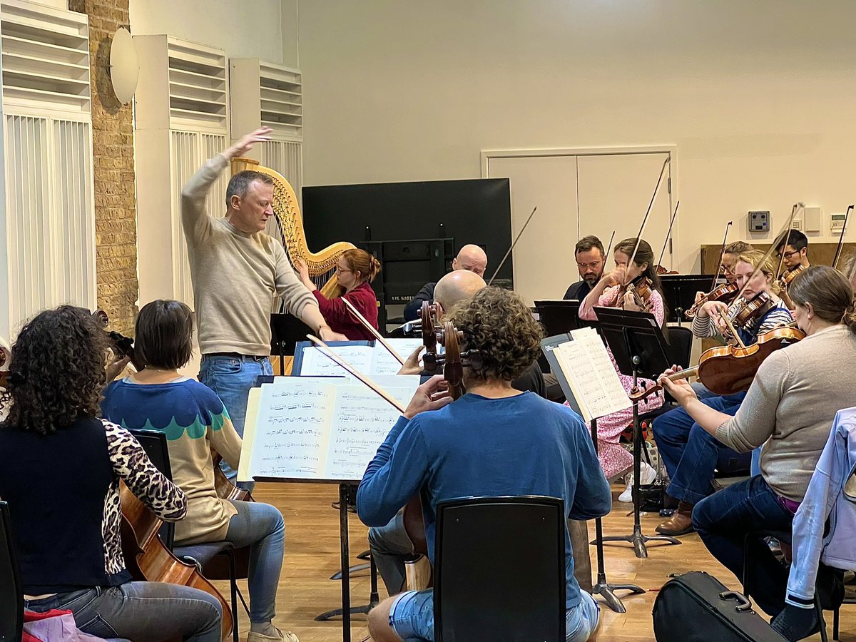 London rehearsals underway with @royalphilorch & @MaredEmyrHarp ahead of tomorrow’s concert @Nrw_Cathedral. The audience is in for a real treat! @Ashleyjgrote @MaredEmyrHarp #NatalieCliftonGriffith In aid of @EastAngliAirAmb & #NorwichCathedralTrust 🎟️bit.ly/42H20BS