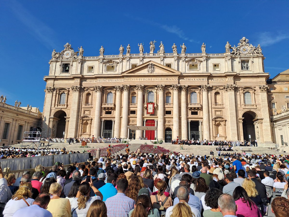 Cgfmanet_Org's tweet photo. #4ottobre2023 Celebrazione Eucaristica presieduta da #PapaFrancesco nella Festa di S. Francesco d'Assisi, di apertura dell'Assemblea generale ordinaria del #Sinodo dei Vescovi. "Il Sinodo non è un parlamento, il protagonista è lo Spirito Santo. Siamo qui per camminare insieme". https://t.co/EmW6msRbd9