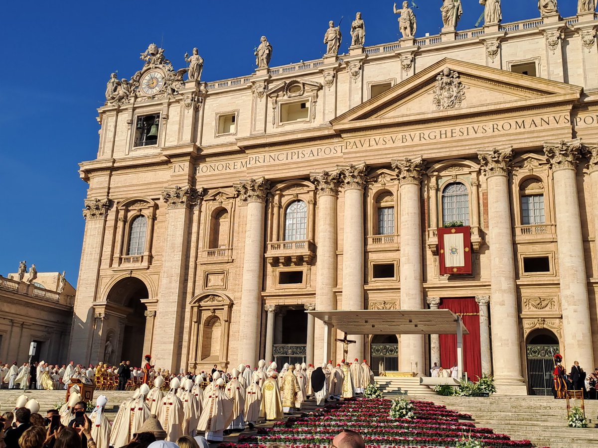 Cgfmanet_Org's tweet photo. #4ottobre2023 Celebrazione Eucaristica presieduta da #PapaFrancesco nella Festa di S. Francesco d'Assisi, di apertura dell'Assemblea generale ordinaria del #Sinodo dei Vescovi. "Il Sinodo non è un parlamento, il protagonista è lo Spirito Santo. Siamo qui per camminare insieme". https://t.co/EmW6msRbd9