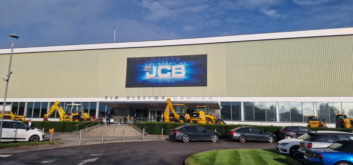 3DGBIRE's tweet photo. A fantastic day with @AMUK_MTA & @JCBmachines yesterday! We delved deeper into #AdditiveManufacturing trends & how the industry's standards roadmap is shaping, thanks to @ASTMIntl, @NMIS_group & MTA. JCB adopts AM & the brand has an incredible back story.π·π§ππ‘#AdditiveTech https://t.co/m6c93IQZil