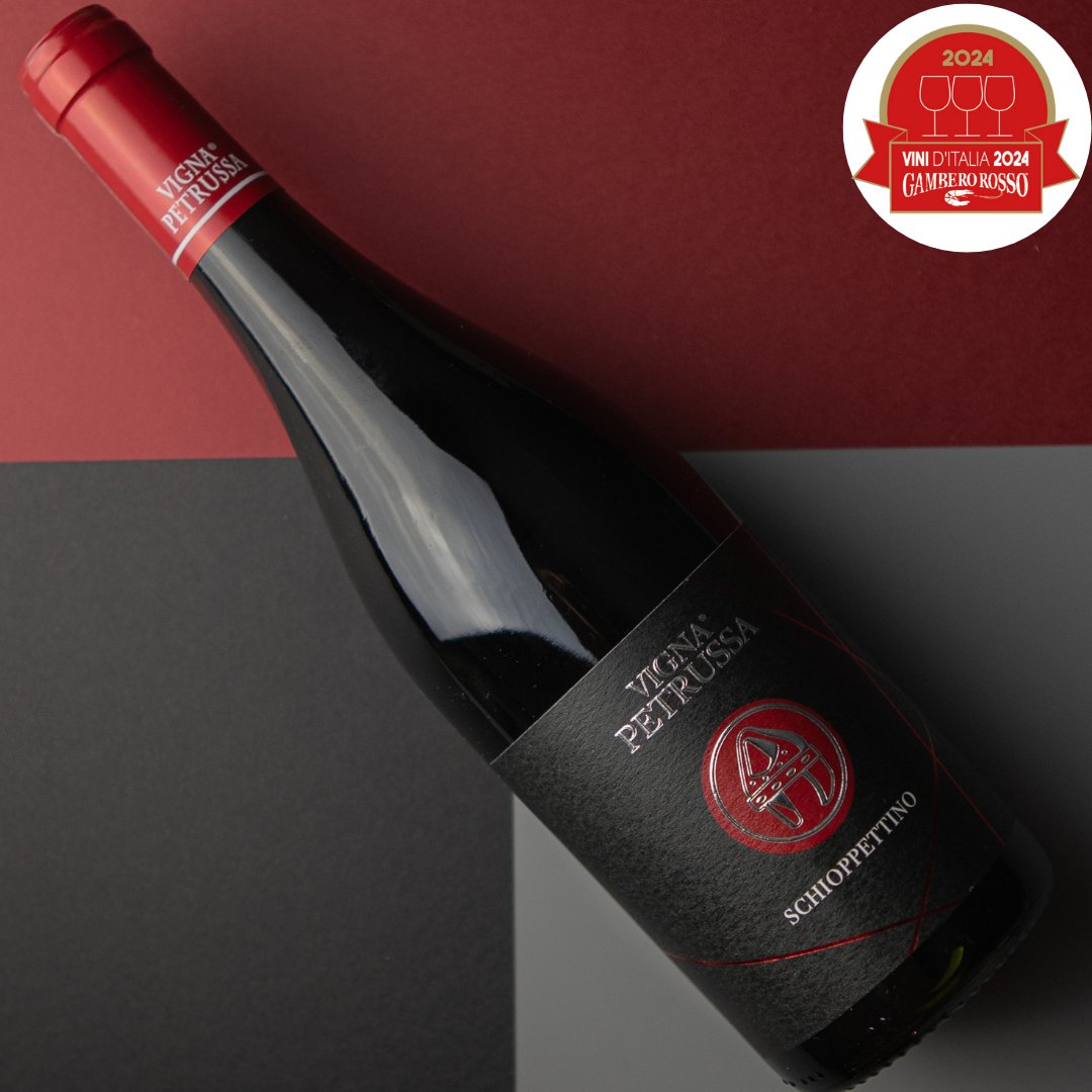 vignapetrussa's tweet photo. Our #SCHIOPPETTINO 2019 wins the 3 glasses by @ilGamberoRosso! #vignapetrussa #italianwine #winewomen #gamberorosso #friuli #colliorientali @verovinogusto https://t.co/qoWtYcDZrs