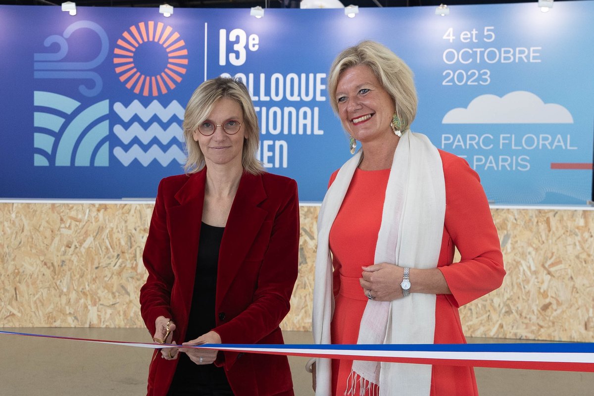 f_renouvelables's tweet photo. France Renouvelables, "un nom qui ne vient pas sans responsabilité" pour @AgnesRunacher : celles de "ne plus se limiter au seul sujet de l'éolien, d'une vision tournée vers le long terme - l'indépendance énergétique 🇫🇷 - et d'une filière entière en matière industrielle."
#CNE2023 https://t.co/2ejtxdO0be