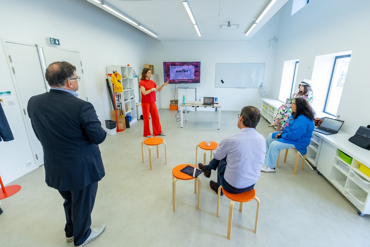 LesDetermines's tweet photo. Un moment de stress pour les entrepreneurs qui franchissent un nouveau cap dans leur parcours entrepreneurial, aux côtés de leur parrain @Vincent_Furlan !
👉 Rendez-vous dans le Club des #deters pour la suite de leur histoire ! https://t.co/uwA3Aly2M9
