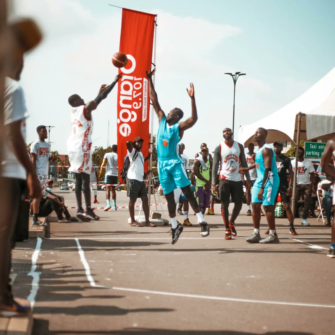clockwork_brand's tweet photo. BASKETBALL ON THE STREET FOR THE STREET... #STREETBALL7 https://t.co/kdrlmRbw5h