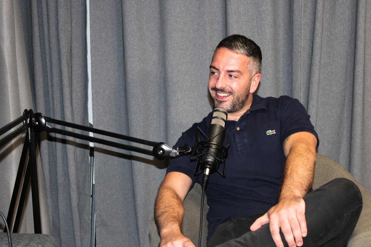 Holler™ tweet media