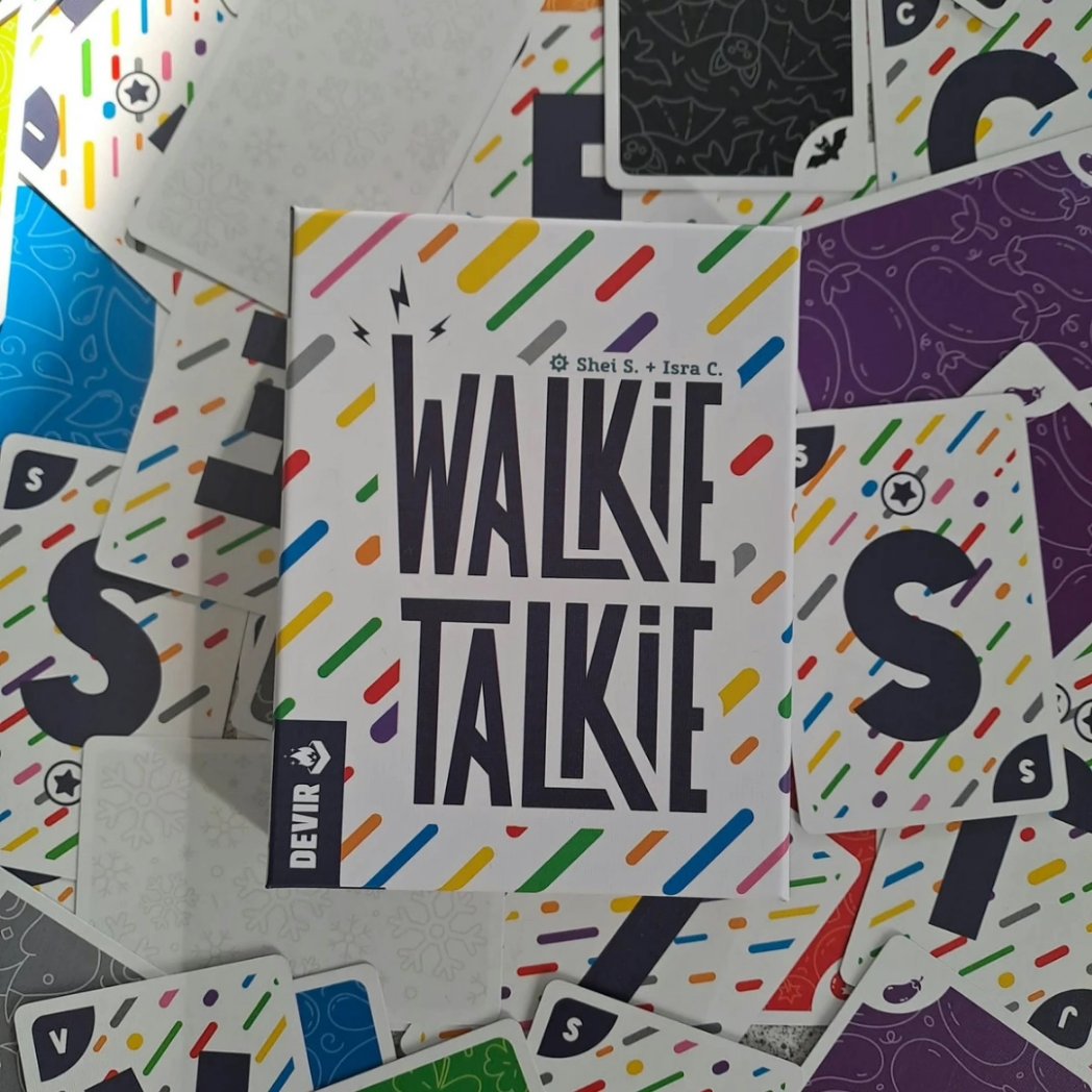 sorayarevuelta_'s tweet image. Protagonista de la secuencia didáctica: Walkie Talkie @DevirIberia
Completamos y buscamos🔎 preposiciones en las reglas del juego + comprensión lectora antes de jugar y ampliar vocabulario
#aprendizajebasadoenjuegos #ABJ #Competencialingüística  #gramática #léxico @SEstrasburgo