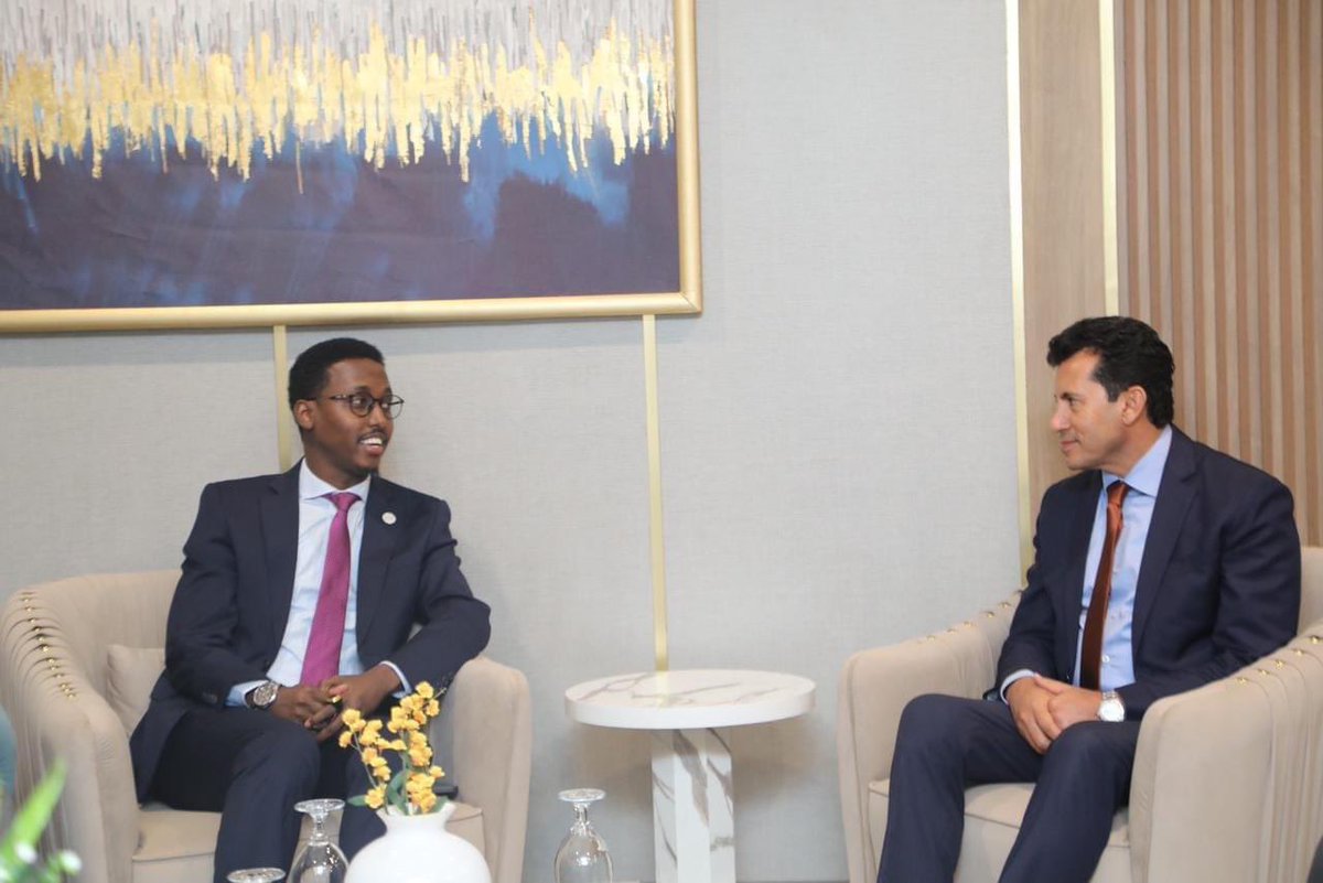 THREAD 🪡 In his recent visit to Cairo, Egypt 🇪🇬, H.E Mohamed Barre Mohamud, the Minister of Youth and Sports, and his delegation, met with Dr. Ashraf Subhi, the Egyptian Minister of Youth and Sports.