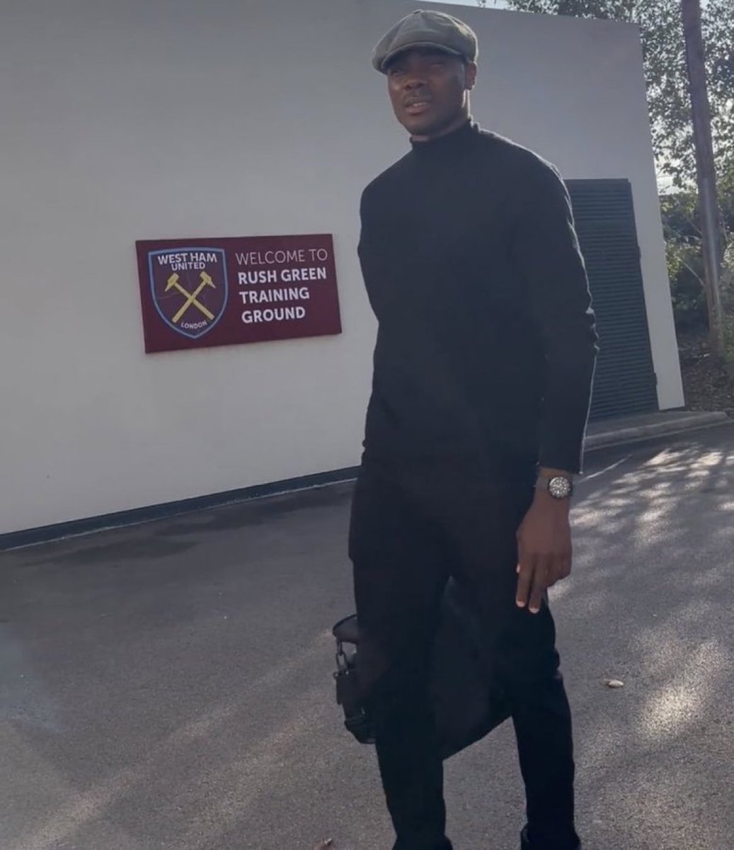 WillLebeau18's tweet photo. Angelo Ogbonna is so West Ham https://t.co/cWx6D8aypn