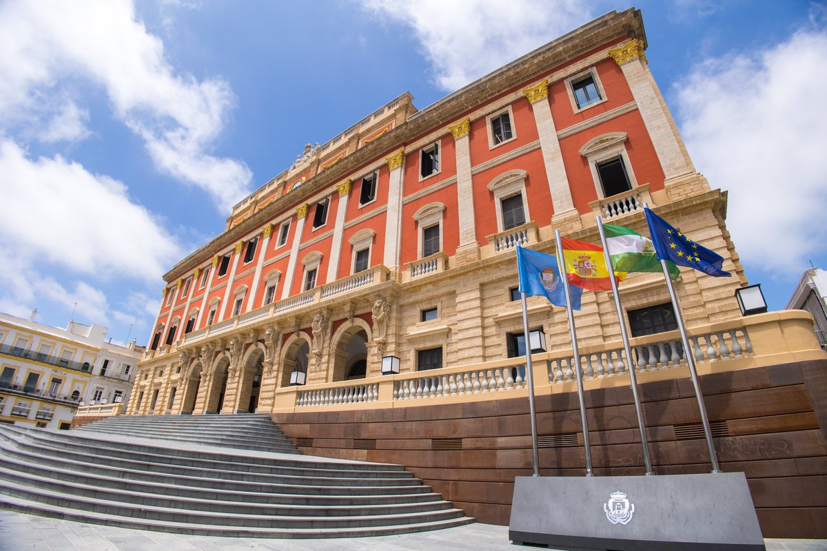 Sfdoturismo's tweet photo. ¿𝗤𝘂𝗶𝗲𝗿𝗲𝘀 𝗰𝗼𝗻𝗼𝗰𝗲𝗿 𝗲𝗹 𝗔𝘆𝘂𝗻𝘁𝗮𝗺𝗶𝗲𝗻𝘁𝗼 𝗺𝗮𝘀 𝗴𝗿𝗮𝗻𝗱𝗲 𝗱𝗲 𝗔𝗻𝗱𝗮𝗹𝘂𝗰í𝗮?😍
Todos los viernes, desde el 13 de octubre ,puedes realizar una visita guiada a nuestro Ayuntamiento a las 17.00 y a las 18.30h! 😃
No es necesario reservar. Entrada libre. https://t.co/lRjf98D1Px