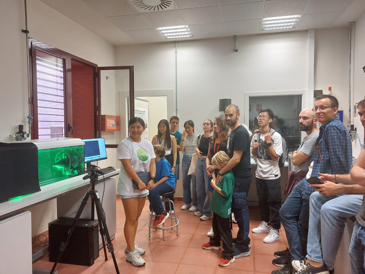 ERC project NEXTFLOW (@erc_nextflow) on Twitter photo 🤩We were so happy to host all of you in our lab for the Madrid Researchers' Night!
💡We shed some light (literally!) on how we do our experiments using lasers & particles to visualise how fluids move.
🤝QihongLi <a href="/LucaFranceschel/">luca franceschelli</a> <a href="/StefanoDiscetti/">Stefano Discetti</a>
Supported by <a href="/ERC_Research/">European Research Council (ERC)</a> 🤩We were so happy to host all of you in our lab for the Madrid Researchers' Night!
💡We shed some light (literally!) on how we do our experiments using lasers & particles to visualise how fluids move.
🤝QihongLi <a href="/LucaFranceschel/">luca franceschelli</a> <a href="/StefanoDiscetti/">Stefano Discetti</a>
Supported by <a href="/ERC_Research/">European Research Council (ERC)</a>