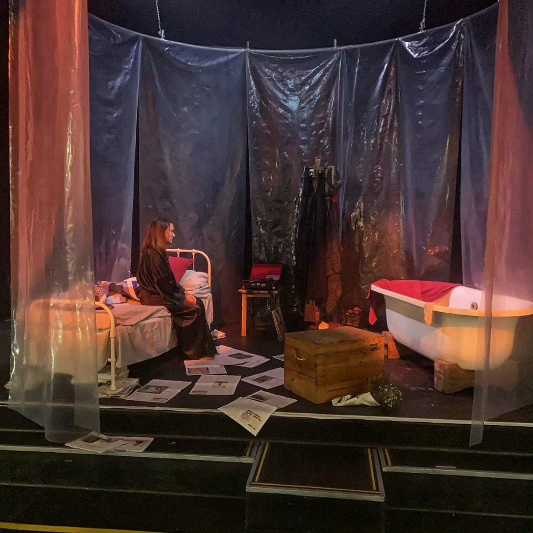 STILTETYD by die WOORDFEES!
Kom kyk Stiltetyd by HS Stellenbosch vanaf 7 -10 Oct by die jaar se Toyota US Woordfees.
Dis 'n stuk deur Marita van der Vyver wat sy self ook verwerk het in 'n toneelstuk.
Kaartjies beskikbaar by Quicket.