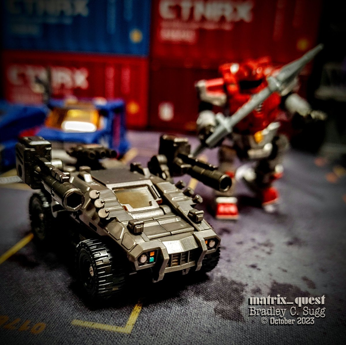 BradleyCSugg's tweet photo. - "Let's get those small photon cannons to the frontlines ASAP!"

The Val-Hound (from Garuda Versaulter <Gyrolifter Unit>) can be equipped with PS cannons.

#Diaclone #ダイアクロン #DiaNaut #ValHound #TacticalMover #GarudaVersaulter #GyrolifterUnit #One60ScaleWorld #matrix_quest https://t.co/XcLbndWvVc