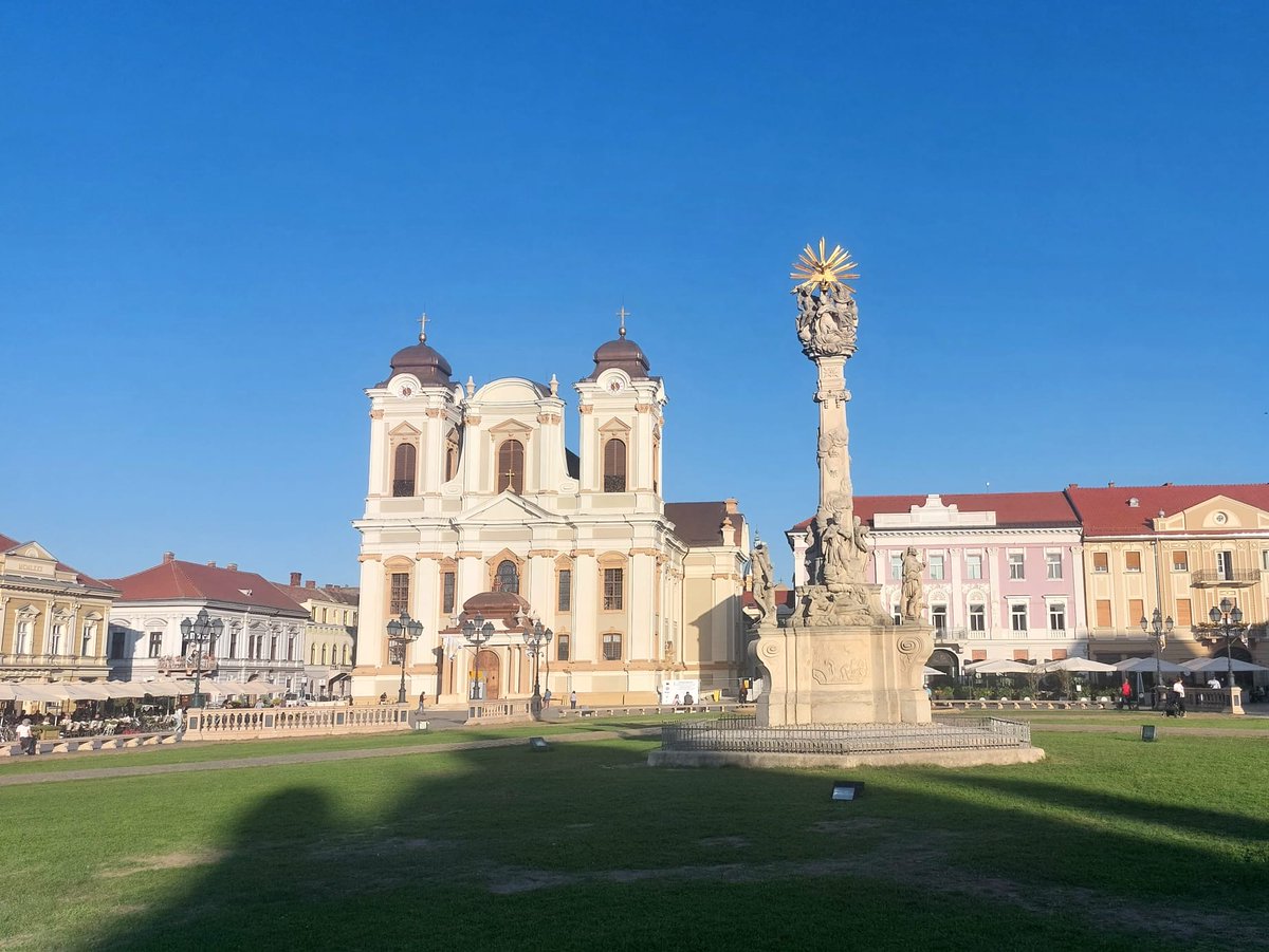 Kings_Hospital's tweet photo. Exploring Timişoara, Romania🇷🇴with our team - Viki Malcolm & Judith Wilson! 📸 Proudly representing KH in #Erasmus project #Dilectings. Advancing #LanguageLearning through digital tech. Collaborating with partners from Spain 🇪🇸 Italy🇮🇹 & Romania🇷🇴. Stay tuned for innovation!🚀🖥️ https://t.co/F85yzrKG4I