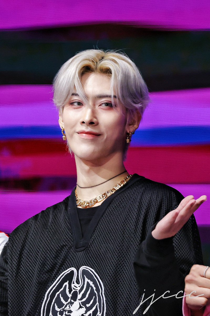 ℛ𝒾𝒸𝓀𝓎 리키

0923 Poland K-POPNATION 
폴란드 케이팝네이션

#ℛ𝒾𝒸𝓀𝓎 #리키 #ZEROBAESONE #ZB1 #RICKY #沈泉鋭 #沈泉锐 #제로베이스원 #飯拍