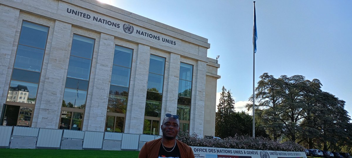 Estamos en Ginebra en la #HRC54

@UNARC ha reunido a migrantes/defensores negros en Europa para compartir sus experiencias personales con la #migración, lo que está sucediendo en general en sus países. @UN_HRC
