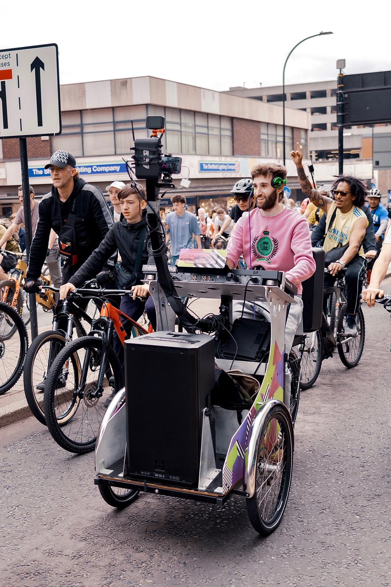 SHEFFIELD!!!!

*THE LAST UK RIDE OF THE YEAR*

Drum &amp; Bass On The Bike heads to SHEFFIELD this SUNDAY 8th October starting from 2pm at TUDOR SQUARE, SHEFFIELD CITY CENTRE, S1 2LA.