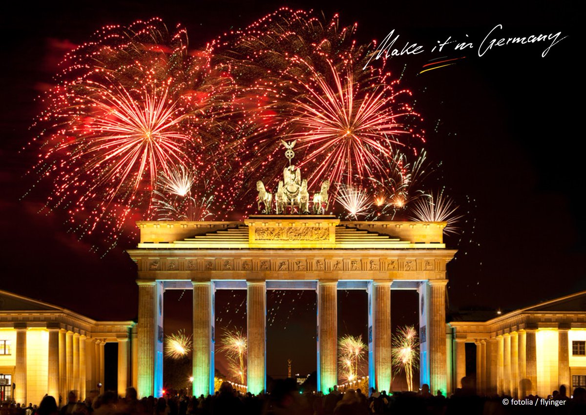 MakeitinGermany's tweet image. On 3rd October, Germany celebrated the #anniversary of #Germanunity! 33 years ago, East and West Germany reunited and became one nation 🖤❤️🧡

#TagderDeutschenEinheit #germanreunification