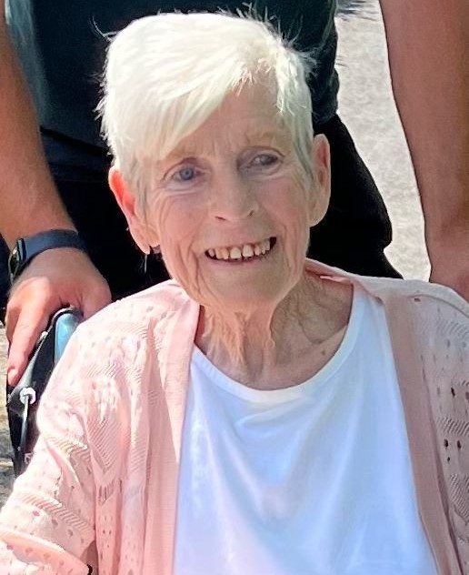 The family of a woman who died in a collision in Fareham have paid tribute to her, saying: “Our mum was a wonderful woman who adored her family."

Officers are investigating &amp; are continuing to appeal for information.

For more details, visit our website: orlo.uk/UXv5m