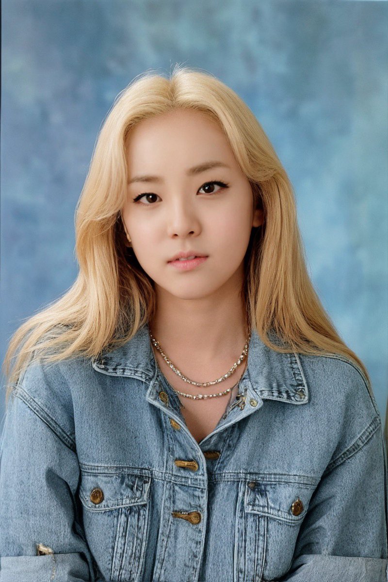 krungy21's tweet photo. Hi, my name is Sandy. I hope to be friends with you 😀🤭 https://t.co/X2j9PsOaLX