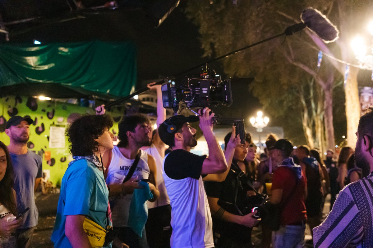 escac's tweet image. #ÓperaPrima | 📸 Finaliza el rodaje de 'Jone, batzuetan', película dirigida por Sara Fantova y desarrollada en el programa de ESCAC Ópera Prima con Alumni ESCAC.

¡Muchas felicidades a todo el equipo por el trabajo realizado!