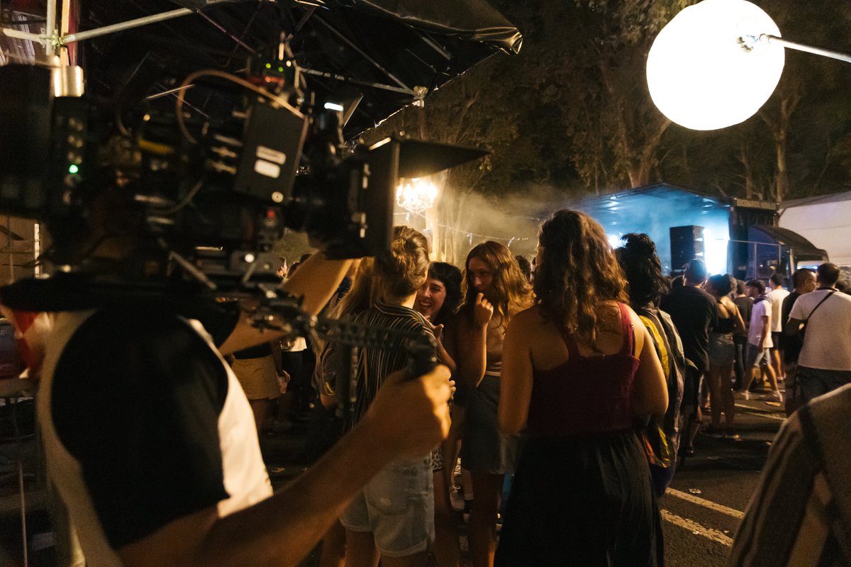 escac's tweet image. #ÓperaPrima | 📸 Finaliza el rodaje de 'Jone, batzuetan', película dirigida por Sara Fantova y desarrollada en el programa de ESCAC Ópera Prima con Alumni ESCAC.

¡Muchas felicidades a todo el equipo por el trabajo realizado!