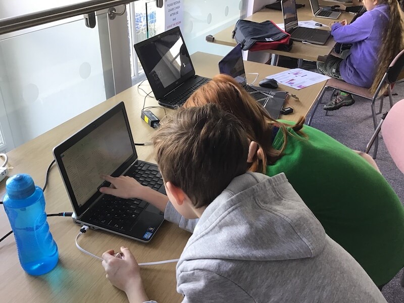 codingbug's tweet image. Python coding for kids coming up this October half term. codingbug.co.uk/turtle-graphic… #codingforkids #halfterm @NSomLibraries